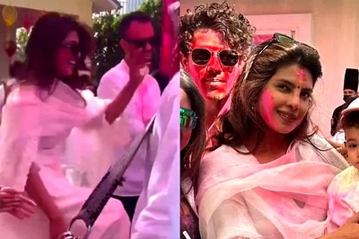 Priyanka Chopra Dances to Dhols, Nick-Malti are Covered in Rang In Their Grand Pool Side Holi Party