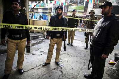 6 Policemen Killed, 24 Injured in Blast in Pakistan