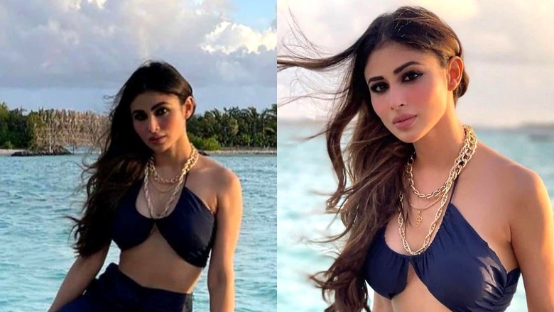 Mouni Roy Looks Smoking Hot As She Poses Seductively in Bikinis in New Instagram Post; See Pics