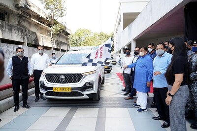 MG Motor Donates 5 Hector Based Ambulances for COVID-19 Patients to Nagpur Based Hospital
