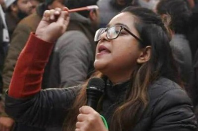 Delhi Riots: Court Extends Judicial Custody of Jamia Students Safoora Zargar and Meeran Haider