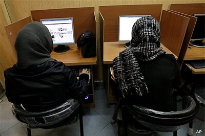 Iran blocks Gmail, promises local alternative