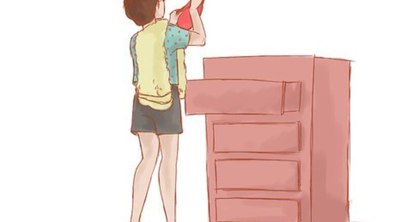 How to Be Comfortable While on Your Period (Teens)