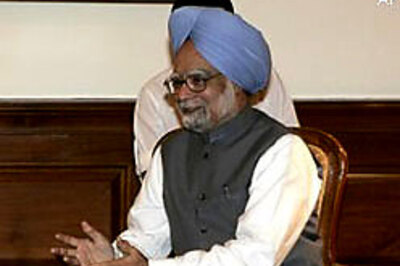 Manmohan holds emergency Cabinet meet