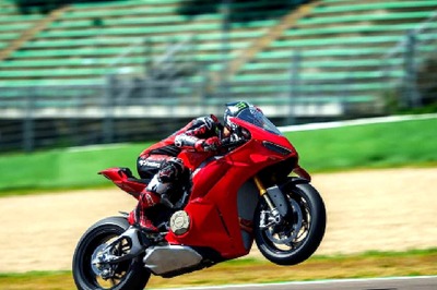 2025 Ducati Panigale V4 Unveiled Globally, Check What's New