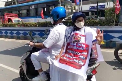 Battle for Bengal Witnesses a Tech-Tonic Shift as TMC and BJP Go All Digital Guns Blazing