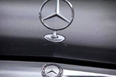 Mercedes take over F1 champions Brawn