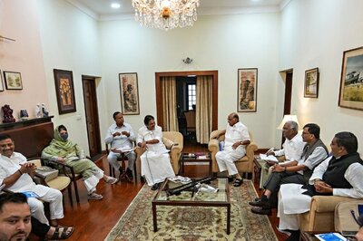 Some Congress Leaders Call For Holding Seat-sharing Talks With INDIA Bloc Partners After Assembly Polls