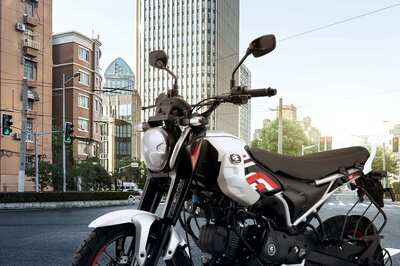 Bajaj 'Steps on The Gas', Rolls Out World's First CNG Bike, Gadkari Calls It 'Eco-friendly', 'Sustainable'