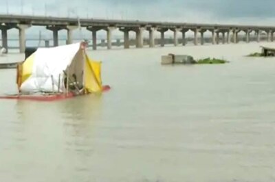 Ganga, Yamuna Swell in Prayagaraj, Flood Alert Issued