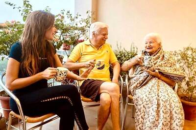 Kanika Kapoor Enjoys Family Time After Recovering from COVID-19, See Pic