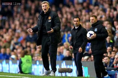 Moyes endures horror return to Everton as Martinez outwits United