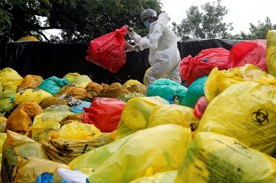 Frontline Sanitation Workers, Police Personnel in Delhi to Get Covid-19 Vaccine from Thursday