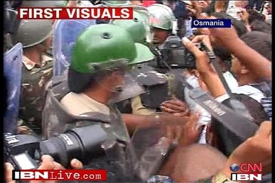 OU students drop brickbats, pick up books