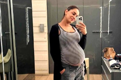 Mom-to-be Smriti Khanna Shares A New Page From Family Album