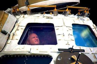 NASA astronauts Scott Kelly, Mikhail Kornienko head home after a year in space