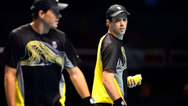 Bryan brothers lose opener at ATP Finals