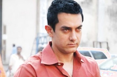 Aamir Khan enjoys litti-chokha in Patna