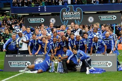 Chelsea rout Wigan to clinch EPL title