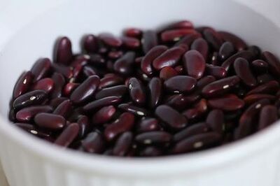 How to Cook Black Beans (Frijoles Negros)