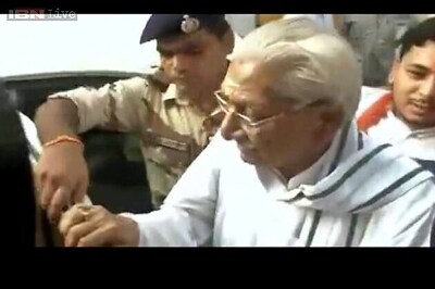 Ashok Singhal released, protests by VHP over UP govt crackdown on yatra