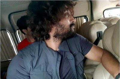 Allu Arjun Spotted on Outing with Friends and Family, Fans Love His Rugged Look