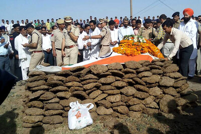Sukma Attack: Jawans Killed in Naxal Attack Cremated With State Honours