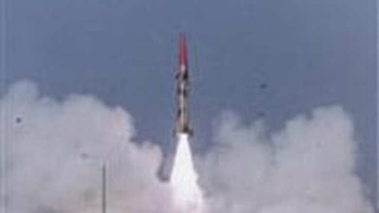 Pak tests N-capable Ghaznavi missile