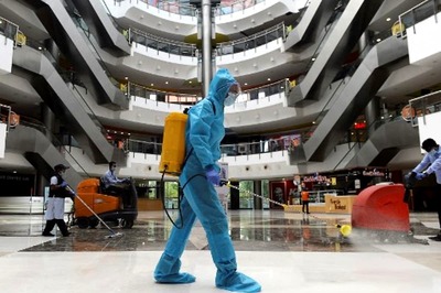 Fines for Not Wearing Masks, Discounts for Shopping During Lean Hours Among Centre's SOPs for Markets