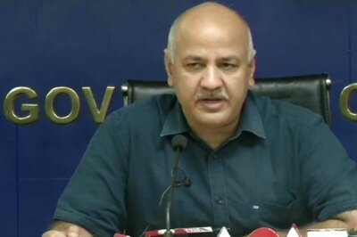 Delhi Deputy CM Manish Sisodia, Suffering from Covid-19 and Dengue, Administered Plasma Therapy
