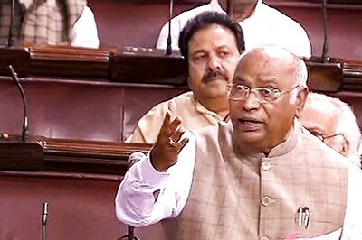 Cong Discusses LS Poll Preparedness in Gujarat, Kharge Says Will Move Ahead with Positive Agenda
