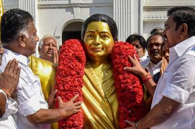 'Get 6 Big Trunks for Jewels': Jayalalithaa's Over 27kg Gold Will be Given to Tamil Nadu Govt