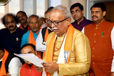 Gujarat BJP MP Abhay Bharadwaj Passes Away During Covid-19 Treatment in Chennai, PM Pays Tribute