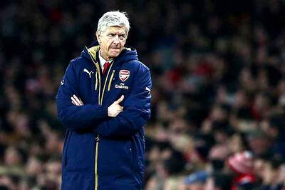Arsene Wenger defiant as 'joke' Arsenal condemned by pundits