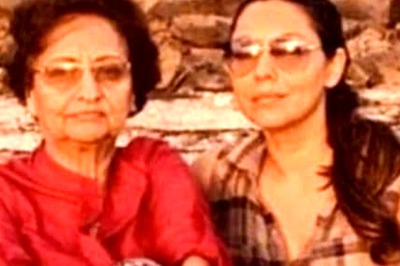 Gauri Khan Tweets Mother's Dance Video On Her Birthday. Shah Rukh Comments