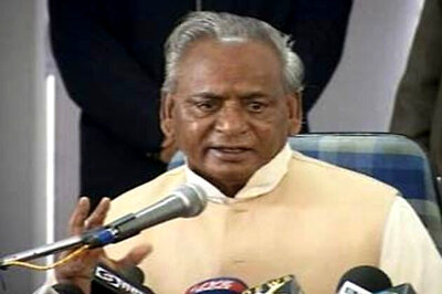 Akhilesh should resign, seek fresh mandate in UP: Kalyan Singh