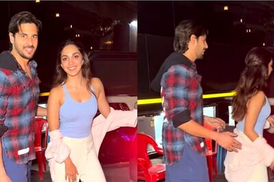 Sidharth Malhotra, Kiara Advani Reunite for Camera 2 Years After Shershaah, Spotted Post Shoot; Watch
