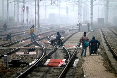 Dismembered Body of Minor Girl Found on Kanpur Railway Tracks, Cops Use Shovel to Remove Pieces