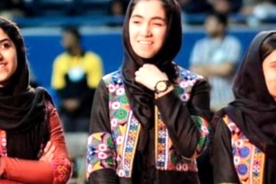 News18 Afternoon Digest: US Woman Rescues 10 of Afghanistan All Girls Robotics Team, Daniel Craig Becomes Highest Paid Actor & Other Top Stories