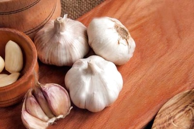 Controlling Cholesterol To Improving Hair, Health Benefits Of Garlic Peels