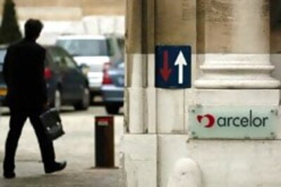 EU regulators clear Mittal's bid