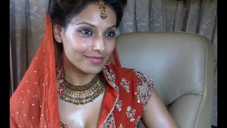 Bipasha sports demure look for international debut