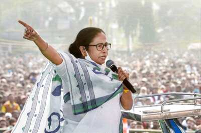 Mamata to Meet Governor at 7 Pm to Stake Claim to Form Government