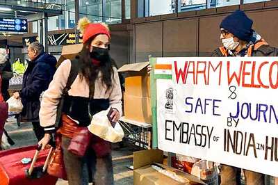 Ukraine War: Hot Meals to Kind Words, Hungary's Heroes Do it All to Make Evacuated Indians Feel Safe