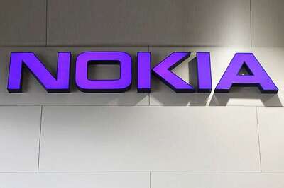 Nokia to launch large-screen smartphones next month: Sources