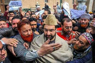 Separatist Leader Mirwaiz Umar Farooq Placed Under House Arrest Ahead of PM Visit