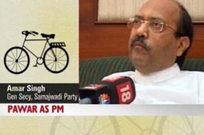 SP's women unit chief quits, slams Amar Singh