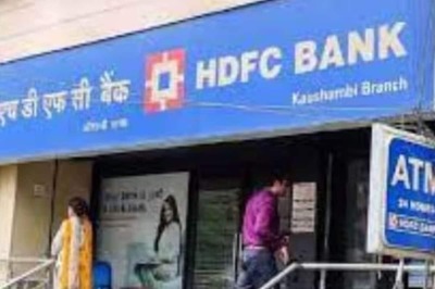 HDFC Bank Group To Acquire Upto 9.5% Stakes In Yes Bank, Axis Bank & 4 Others, Gets RBI Nod