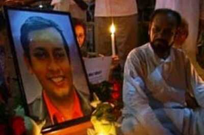 Heads roll in Kolkata police for teacher's death