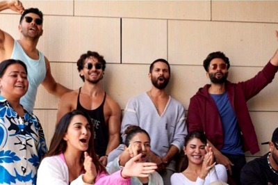 Varun Dhawan, Tiger Shroff And Others Celebrate After Selling Out Doha Arena For Live Show; See Viral Pic